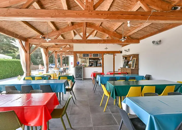 Mobil Avec Terrasse Pour 6 Personnes - Api-1-52-615 * نوتر دام دي مونتس