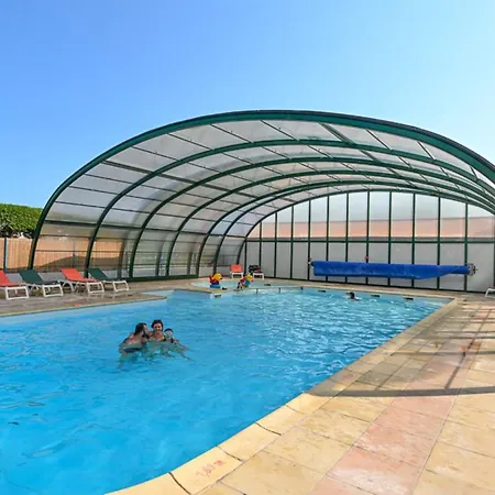 Mobil Avec Terrasse Pour 6 Personnes - Api-1-52-615 * Notre-Dame-de-Monts