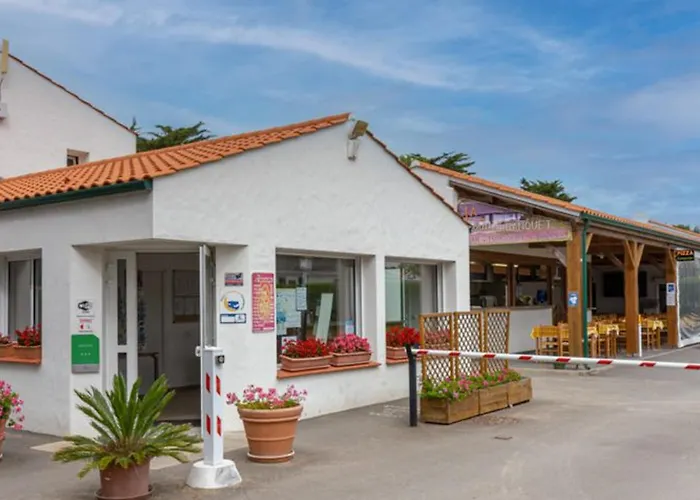 Mobil Avec Terrasse Pour 6 Personnes - Api-1-52-615 Camping