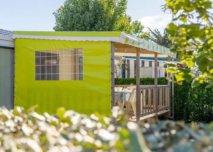 Camping Mobil Avec Terrasse Pour 6 Personnes - Api-1-52-615 Notre-Dame-de-Monts