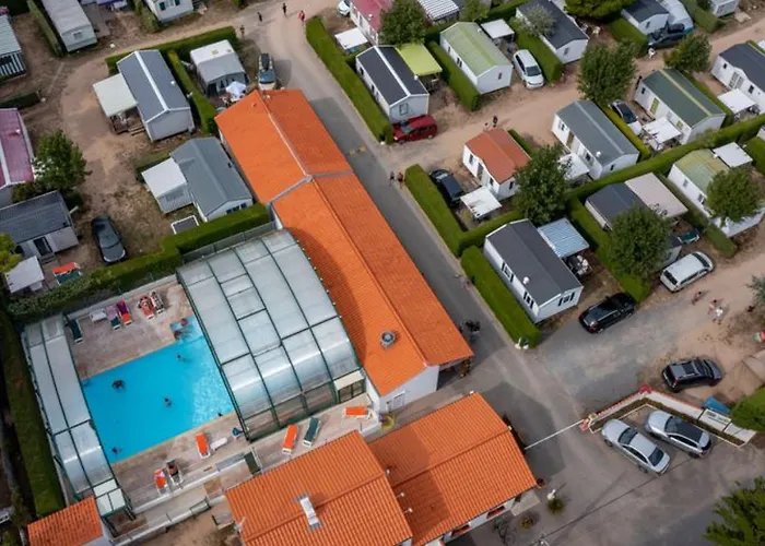 Mobil Avec Terrasse Pour 6 Personnes - Api-1-52-615