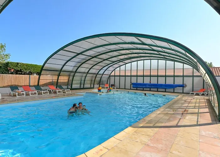 Mobil Avec Terrasse Pour 6 Personnes - Api-1-52-615 * Notre-Dame-de-Monts